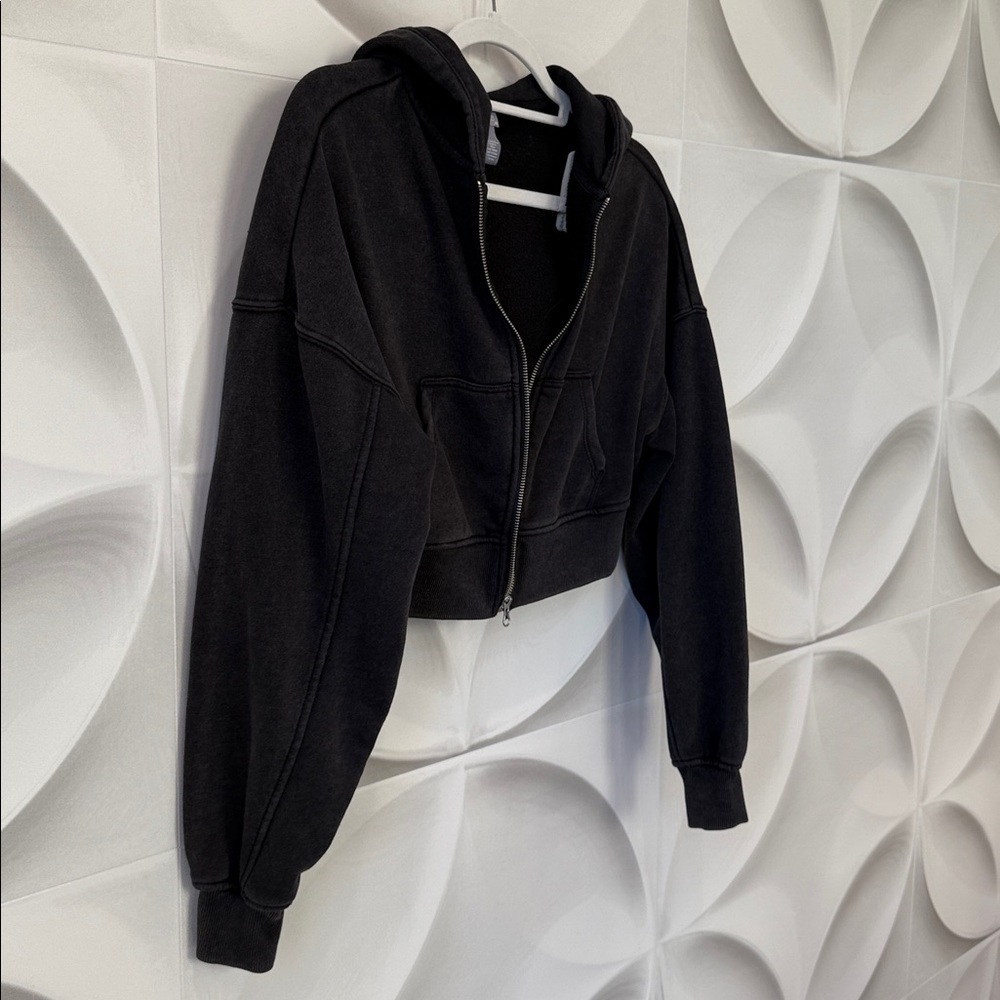 Tilly’s Black Faded Hoodie Zip-Up - Picture 7 of 9